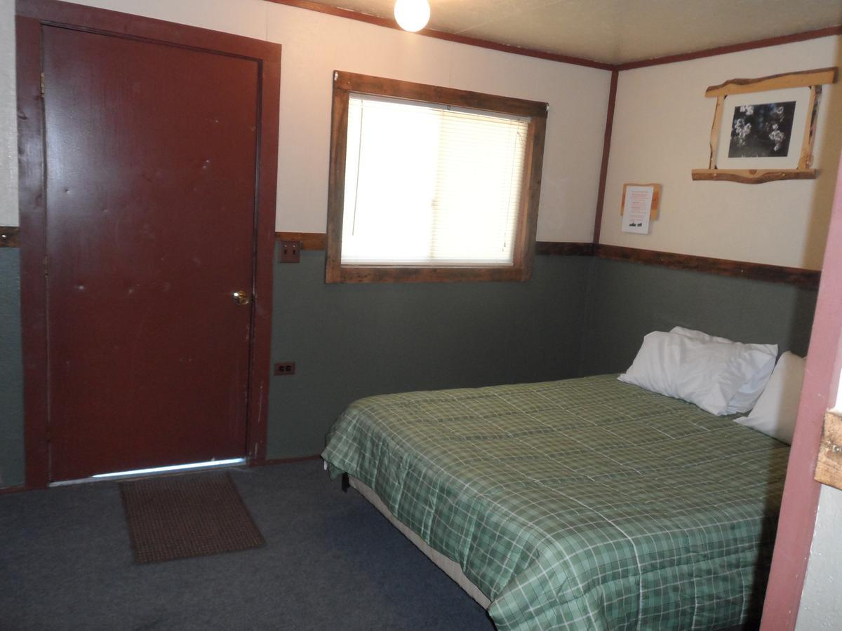 The Jack Saloon Motel Lolo Habitación foto